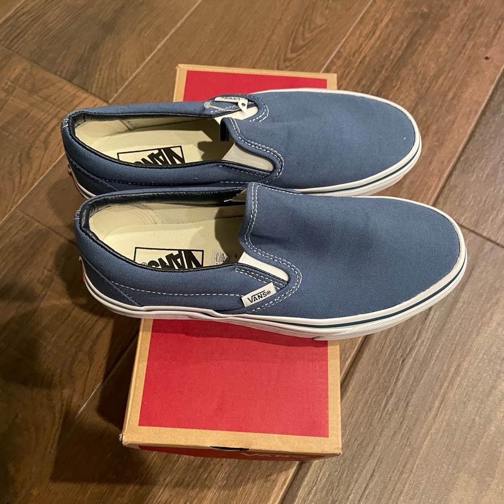 New Vans Navy Classic Slip On.